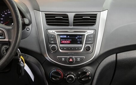 Hyundai Solaris II рестайлинг, 2015 год, 958 000 рублей, 12 фотография