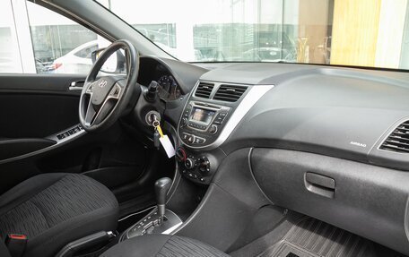 Hyundai Solaris II рестайлинг, 2015 год, 958 000 рублей, 19 фотография