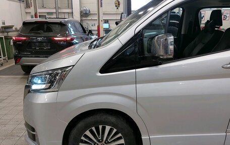 Toyota HiAce H300, 2021 год, 4 990 000 рублей, 3 фотография