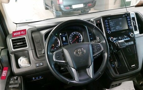 Toyota HiAce H300, 2021 год, 4 990 000 рублей, 8 фотография