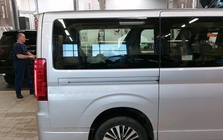 Toyota HiAce H300, 2021 год, 4 990 000 рублей, 15 фотография