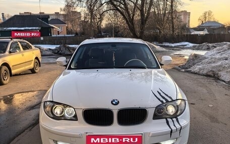 BMW 1 серия, 2011 год, 780 000 рублей, 1 фотография