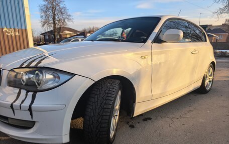 BMW 1 серия, 2011 год, 780 000 рублей, 6 фотография