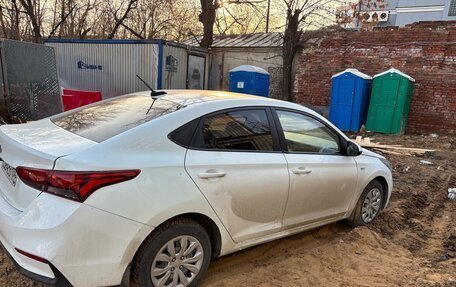 Hyundai Solaris II рестайлинг, 2018 год, 920 000 рублей, 3 фотография