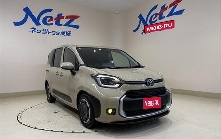 Toyota Sienta, 2022 год, 1 330 000 рублей, 1 фотография