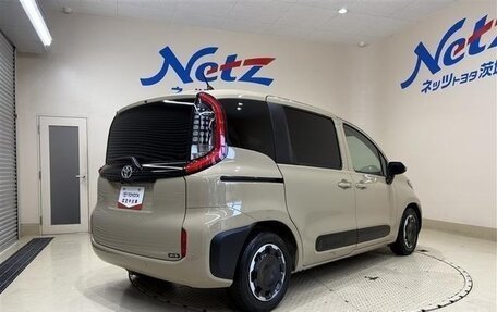 Toyota Sienta, 2022 год, 1 330 000 рублей, 4 фотография