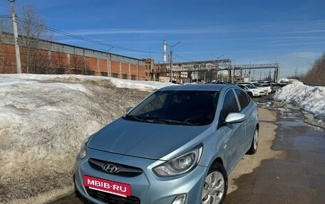 Hyundai Solaris II рестайлинг, 2012 год, 520 000 рублей, 3 фотография