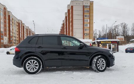 Volkswagen Tiguan II, 2020 год, 3 200 000 рублей, 3 фотография