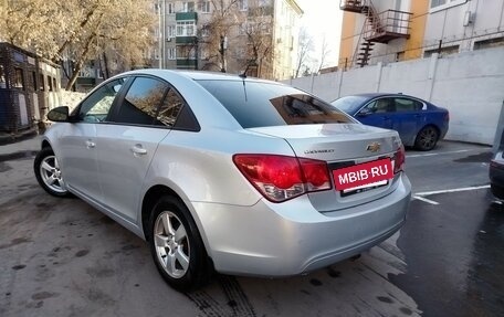 Chevrolet Cruze II, 2010 год, 650 000 рублей, 8 фотография