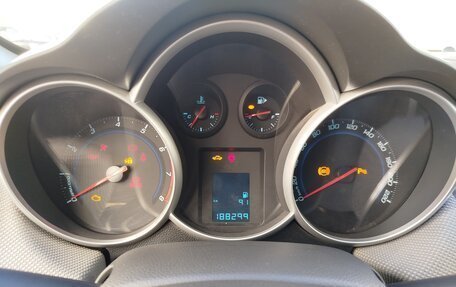 Chevrolet Cruze II, 2010 год, 650 000 рублей, 16 фотография