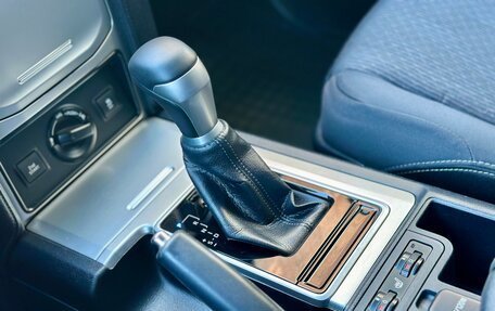 Toyota Land Cruiser Prado 150 рестайлинг 2, 2019 год, 4 099 000 рублей, 4 фотография