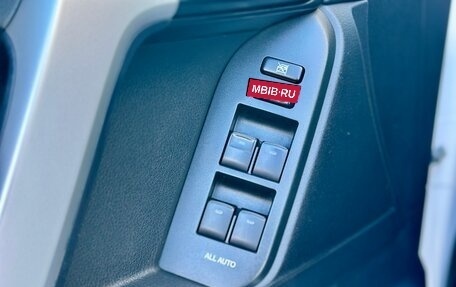 Toyota Land Cruiser Prado 150 рестайлинг 2, 2019 год, 4 099 000 рублей, 10 фотография