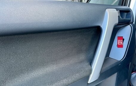 Toyota Land Cruiser Prado 150 рестайлинг 2, 2019 год, 4 099 000 рублей, 8 фотография