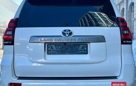 Toyota Land Cruiser Prado 150 рестайлинг 2, 2019 год, 4 099 000 рублей, 12 фотография