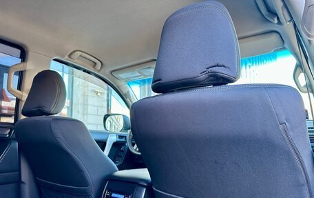 Toyota Land Cruiser Prado 150 рестайлинг 2, 2019 год, 4 099 000 рублей, 17 фотография