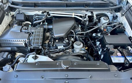 Toyota Land Cruiser Prado 150 рестайлинг 2, 2019 год, 4 099 000 рублей, 25 фотография