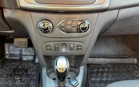 Renault Logan II, 2019 год, 1 100 000 рублей, 8 фотография