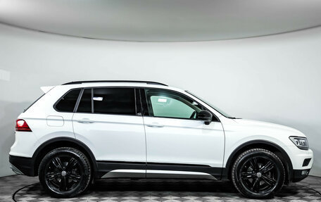 Volkswagen Tiguan II, 2018 год, 2 639 000 рублей, 3 фотография