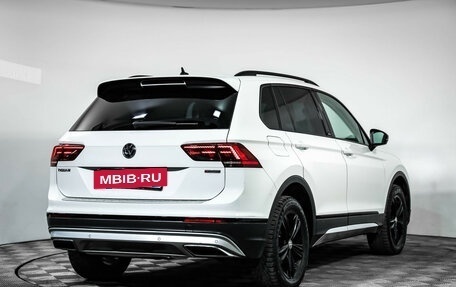 Volkswagen Tiguan II, 2018 год, 2 639 000 рублей, 4 фотография