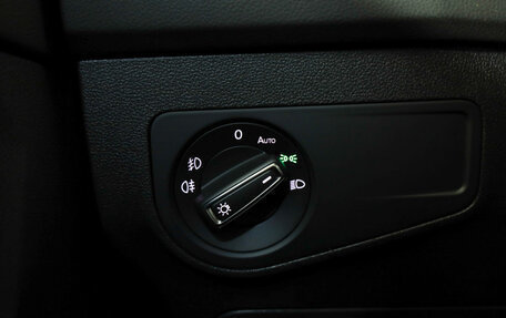 Volkswagen Tiguan II, 2018 год, 2 639 000 рублей, 15 фотография