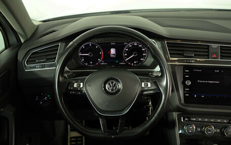 Volkswagen Tiguan II, 2018 год, 2 639 000 рублей, 18 фотография