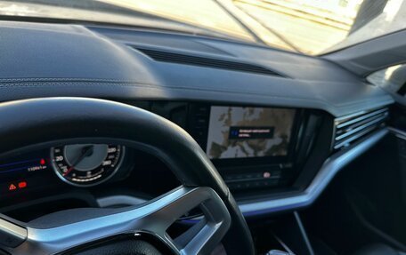 Volkswagen Touareg III, 2019 год, 4 400 000 рублей, 2 фотография