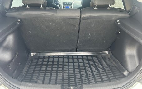 Hyundai Solaris II рестайлинг, 2011 год, 740 000 рублей, 18 фотография