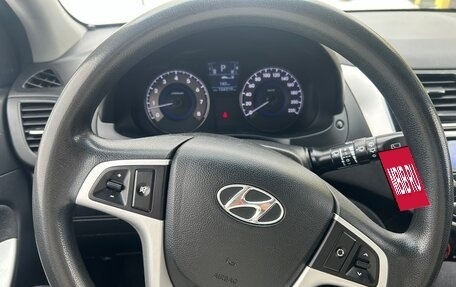 Hyundai Solaris II рестайлинг, 2011 год, 740 000 рублей, 13 фотография