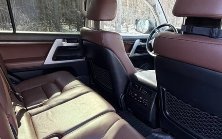 Toyota Land Cruiser 200, 2018 год, 5 900 000 рублей, 5 фотография