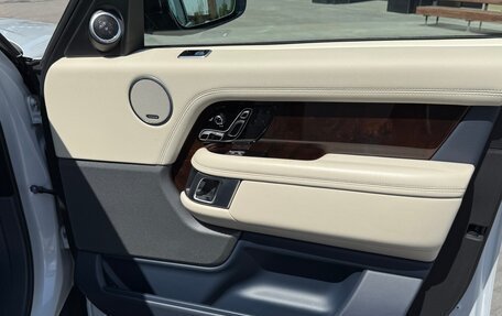 Land Rover Range Rover IV рестайлинг, 2020 год, 10 000 000 рублей, 14 фотография