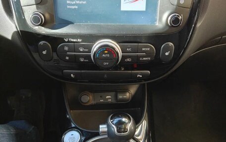 KIA Soul II рестайлинг, 2017 год, 1 750 000 рублей, 35 фотография