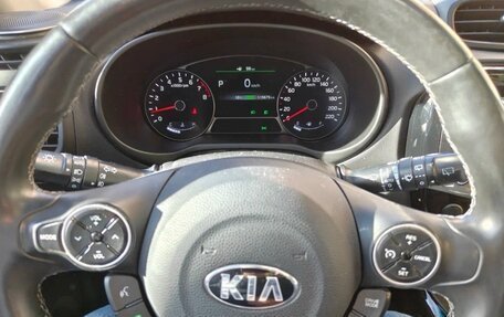 KIA Soul II рестайлинг, 2017 год, 1 750 000 рублей, 36 фотография