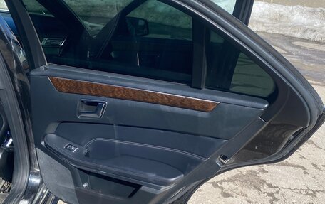 Mercedes-Benz E-Класс, 2014 год, 1 830 000 рублей, 15 фотография