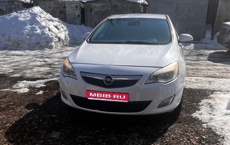 Opel Astra J, 2011 год, 510 000 рублей, 1 фотография