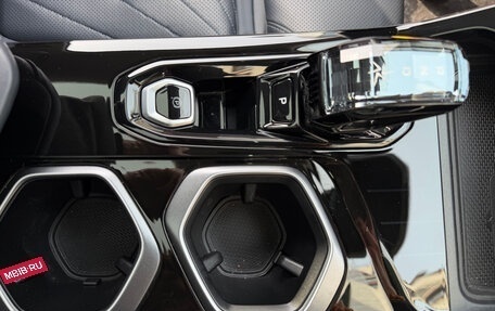 Geely Atlas, 2024 год, 2 000 000 рублей, 24 фотография