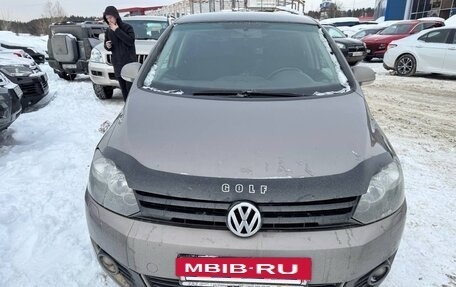 Volkswagen Golf Plus II, 2011 год, 585 000 рублей, 2 фотография
