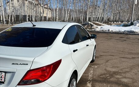 Hyundai Solaris II рестайлинг, 2015 год, 950 000 рублей, 5 фотография