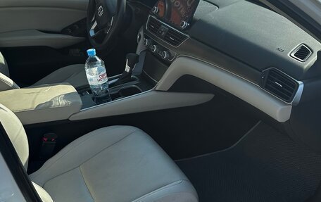 Honda Accord IX рестайлинг, 2018 год, 1 970 000 рублей, 9 фотография