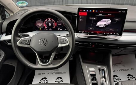 Volkswagen Golf VIII, 2025 год, 3 850 000 рублей, 7 фотография