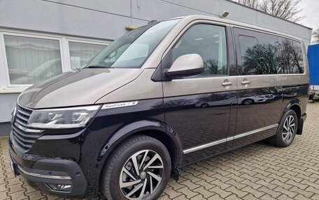 Volkswagen Multivan T6 рестайлинг, 2020 год, 4 600 000 рублей, 6 фотография