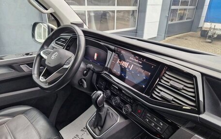 Volkswagen Multivan T6 рестайлинг, 2020 год, 4 600 000 рублей, 13 фотография