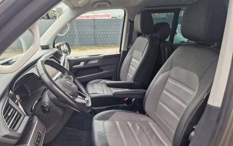 Volkswagen Multivan T6 рестайлинг, 2020 год, 4 600 000 рублей, 15 фотография