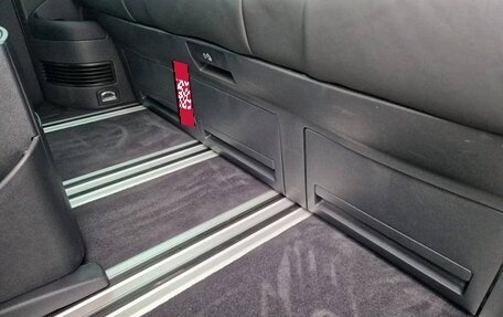 Volkswagen Multivan T6 рестайлинг, 2020 год, 4 600 000 рублей, 24 фотография