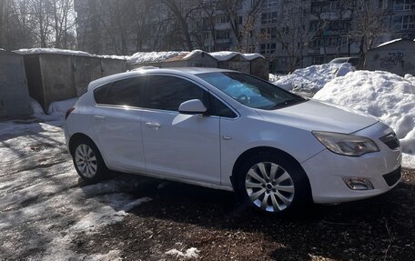 Opel Astra J, 2011 год, 510 000 рублей, 2 фотография