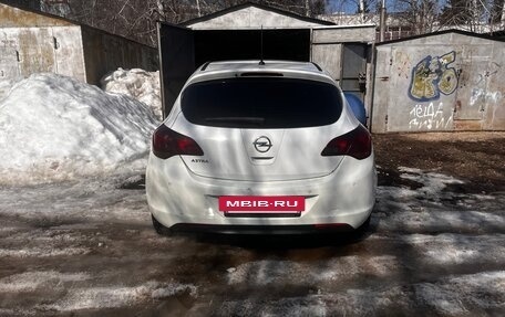 Opel Astra J, 2011 год, 510 000 рублей, 3 фотография