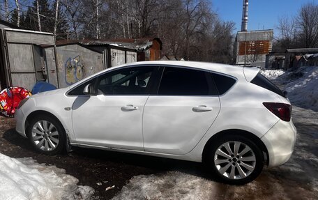 Opel Astra J, 2011 год, 510 000 рублей, 4 фотография