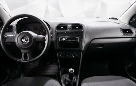 Volkswagen Polo VI (EU Market), 2011 год, 650 000 рублей, 4 фотография