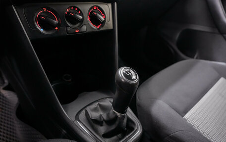 Volkswagen Polo VI (EU Market), 2011 год, 650 000 рублей, 6 фотография