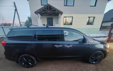 KIA Carnival III, 2018 год, 2 980 000 рублей, 5 фотография