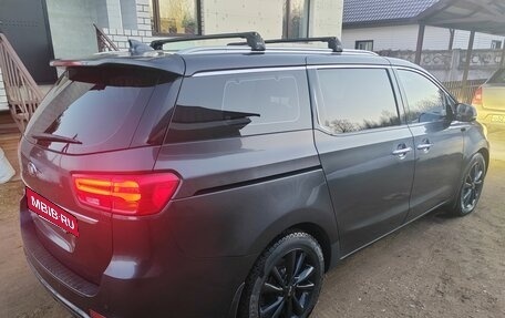 KIA Carnival III, 2018 год, 2 980 000 рублей, 6 фотография